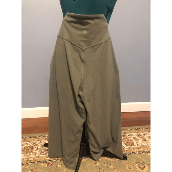 Lululemon Align High-Rise Sage Green Wide Leg Crop 23" Pants, size 10 - Picture 3 of 6